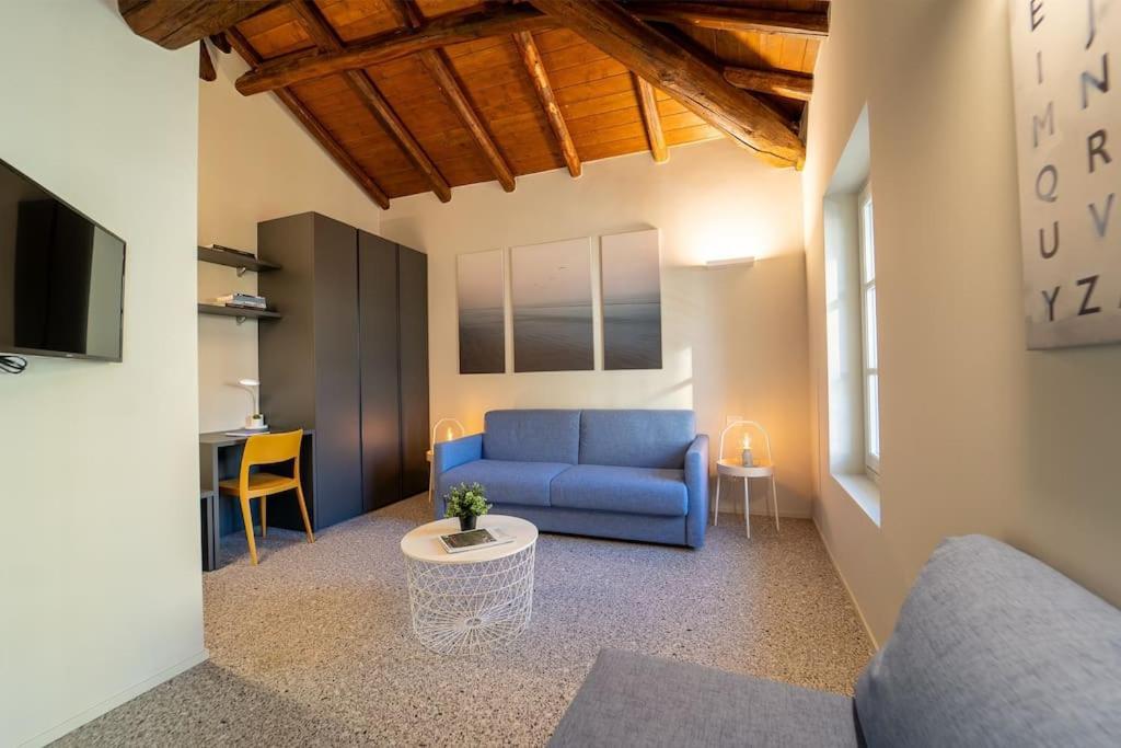 Moderno Appartamento A 200 Metri Dal Duomo Como Exterior foto
